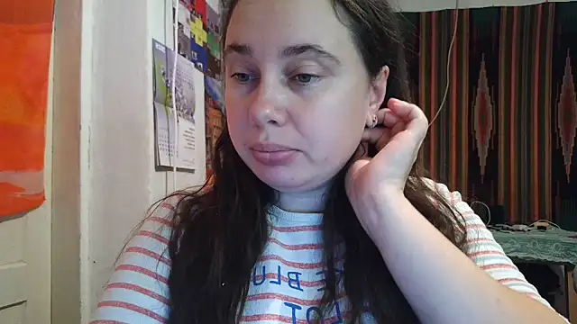 Snapshot of Cora_Maro chatting on October 17, 2025, 12:58 am Cora Maro online show from October 17, 2025, 12:58 am