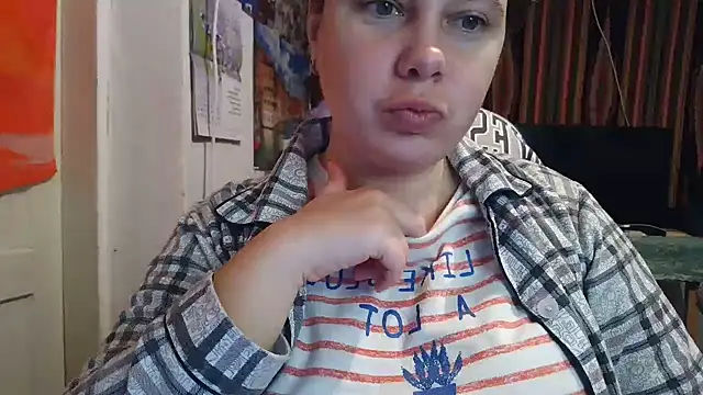 Snapshot of Cora_Maro chatting on October 25, 2025, 2:19 am Cora Maro online show from October 25, 2025, 2:19 am