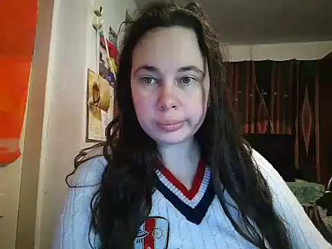 Snapshot of Cora_Maro chatting on November 10, 2025, 12:31 am Cora Maro online show from November 10, 2025, 12:31 am