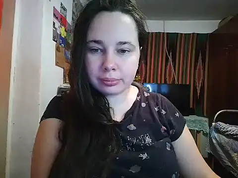 Snapshot of Cora_Maro chatting on January 7, 2026, 7:11 am Cora Maro online show from January 7, 2026, 7:11 am