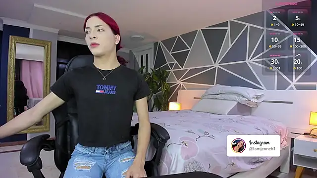 charolbruce 1 online show from October 14, 2025, 11:33 am