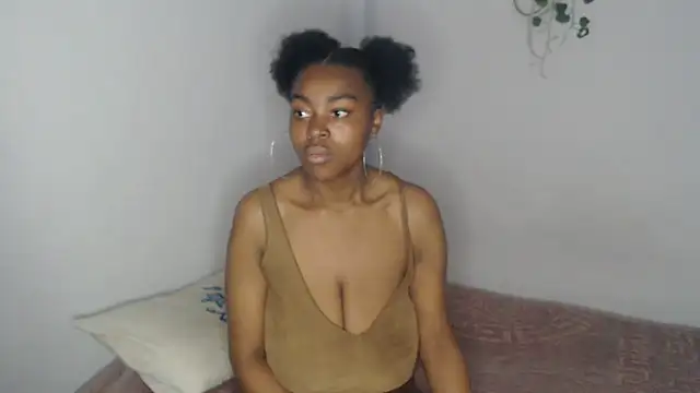 lyssyhorny online show from November 16, 2025, 4:01 pm