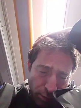 Snapshot of openlegsforyou chatting on December 17, 2025, 5:02 am openlegsforyou online show from December 17, 2025, 5:02 am