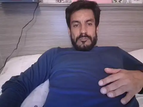 elkike1980 online show from June 21, 2026, 3:53 am