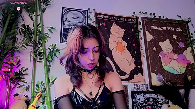 Nyx nayla online show from March 6, 2026, 9:22 pm