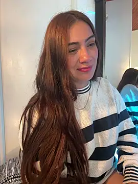 Snapshot of emmily_d chatting on February 16, 2026, 7:10 pm emmily d online show from February 16, 2026, 7:10 pm