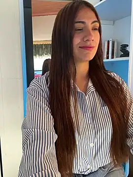 Snapshot of emmily_d chatting on February 27, 2026, 7:03 pm emmily d online show from February 27, 2026, 7:03 pm