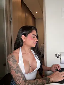 Snapshot of penelopesexx chatting on February 22, 2026, 12:56 am penelopesexx online show from February 22, 2026, 12:56 am