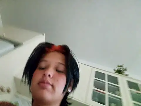 LorenRosse online show from September 25, 2025, 4:16 am