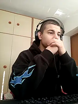 Snapshot of BigDickEnrg7195 chatting on February 5, 2025, 9:04 am BigDickEnrg7195 online show from February 5, 2025, 9:04 am