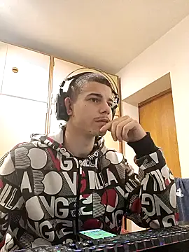 Snapshot of BigDickEnrg7195 chatting on February 11, 2025, 10:28 pm BigDickEnrg7195 online show from February 11, 2025, 10:28 pm