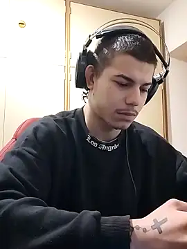 Snapshot of BigDickEnrg7195 chatting on February 21, 2025, 9:54 pm BigDickEnrg7195 online show from February 21, 2025, 9:54 pm