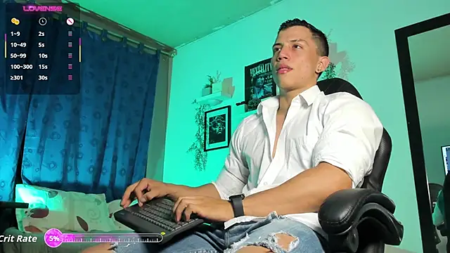 Snapshot of ThomsEvery_ chatting on October 17, 2025, 12:36 am ThomsEvery online show from October 17, 2025, 12:36 am