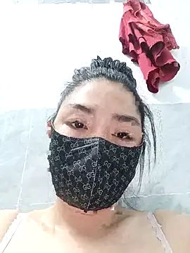 Snapshot of girldam95 chatting on December 4, 2025, 12:36 pm girldam95 online show from December 4, 2025, 12:36 pm