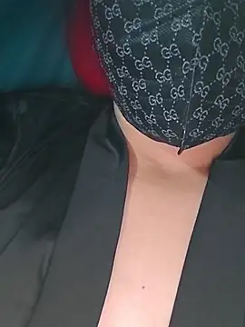 Snapshot of girldam95 chatting on December 15, 2025, 4:44 pm girldam95 online show from December 15, 2025, 4:44 pm