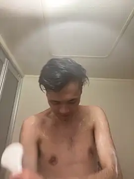 Snapshot of ryusei18570 chatting on February 4, 2025, 2:21 pm ryusei18570 online show from February 4, 2025, 2:21 pm