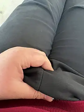 reelciii21 online show from February 22, 2025, 11:24 am