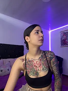 Alice woodville online show from December 8, 2024, 7:11 pm