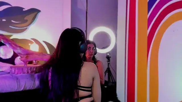 Alice woodville online show from September 17, 2025, 7:15 pm