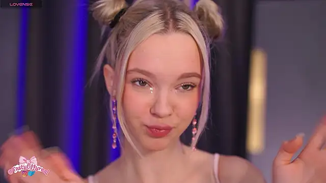 Snapshot of _AlinaBailey chatting on February 24, 2026, 7:50 am AlinaBailey online show from February 24, 2026, 7:50 am