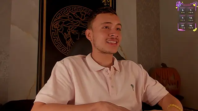 Snapshot of Desmon_Clark chatting on October 12, 2025, 6:51 pm Desmon Clark online show from October 12, 2025, 6:51 pm