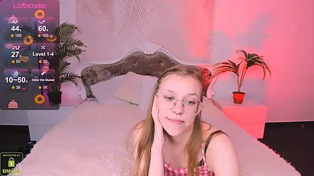 LayriantaVee online show from March 18, 2025, 10:14 am