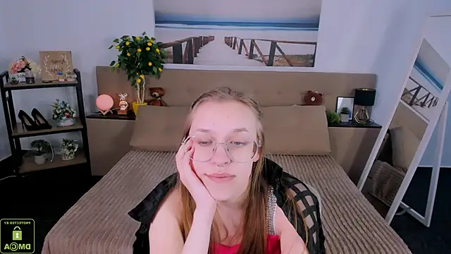 Snapshot of LayriantaVee chatting on March 22, 2025, 10:39 am LayriantaVee online show from March 22, 2025, 10:39 am