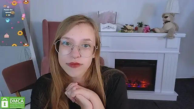 LayriantaVee online show from September 12, 2025, 6:02 am