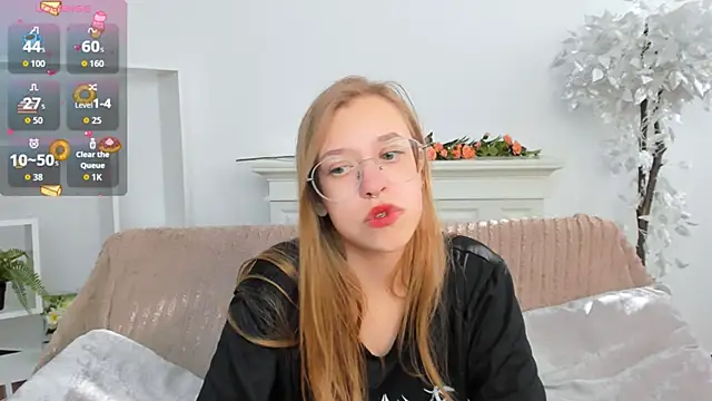 Snapshot of LayriantaVee chatting on September 13, 2025, 6:02 am LayriantaVee online show from September 13, 2025, 6:02 am