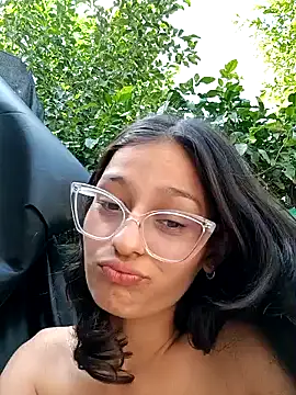 Snapshot of Ary-18 chatting on January 23, 2025, 4:26 pm Ary-18 online show from January 23, 2025, 4:26 pm