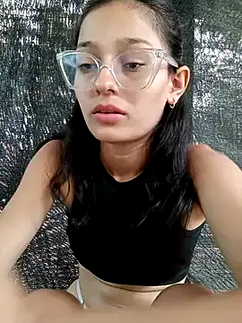 Snapshot of Ary-18 chatting on January 24, 2025, 4:06 pm Ary-18 online show from January 24, 2025, 4:06 pm