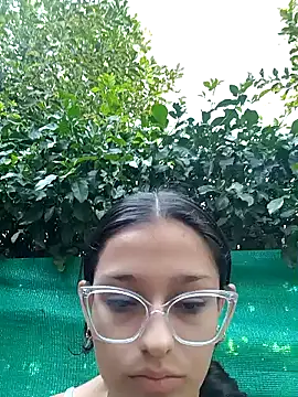 Snapshot of Ary-18 chatting on January 27, 2025, 1:41 pm Ary-18 online show from January 27, 2025, 1:41 pm