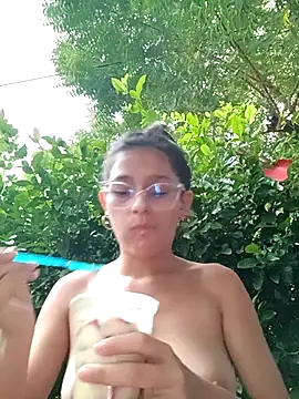 Snapshot of Ary-18 chatting on March 18, 2025, 10:48 pm Ary-18 online show from March 18, 2025, 10:48 pm