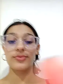 Snapshot of Ary-18 chatting on March 20, 2025, 1:37 pm Ary-18 online show from March 20, 2025, 1:37 pm