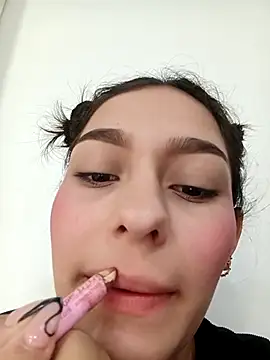 Snapshot of Ary-18 chatting on October 7, 2025, 2:14 pm Ary-18 online show from October 7, 2025, 2:14 pm