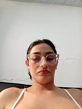 Snapshot of Ary-18 chatting on October 9, 2025, 2:15 pm Ary-18 online show from October 9, 2025, 2:15 pm