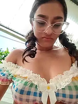 Snapshot of Ary-18 chatting on October 29, 2025, 1:46 pm Ary-18 online show from October 29, 2025, 1:46 pm