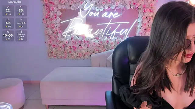 Snapshot of AmberFarrell chatting on January 16, 2025, 7:52 pm AmberFarrell online show from January 16, 2025, 7:52 pm