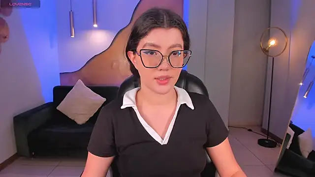 Snapshot of AmberFarrell chatting on November 10, 2025, 8:19 pm AmberFarrell online show from November 10, 2025, 8:19 pm