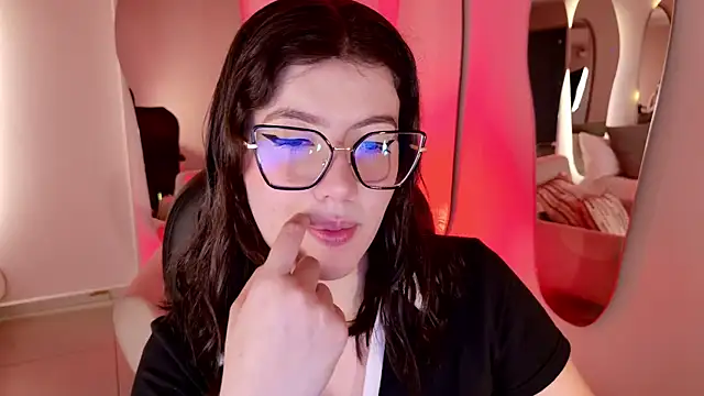 Snapshot of AmberFarrell chatting on February 7, 2026, 8:23 pm AmberFarrell online show from February 7, 2026, 8:23 pm