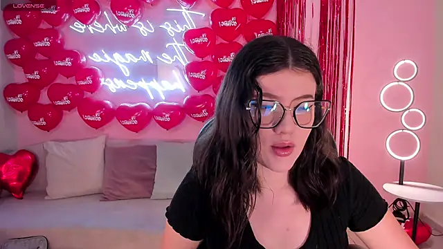 Snapshot of AmberFarrell chatting on February 14, 2026, 8:38 pm AmberFarrell online show from February 14, 2026, 8:38 pm