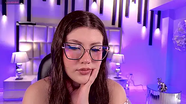 AmberFarrell online show from May 17, 2026, 5:53 pm