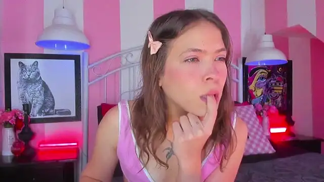 Snapshot of Liah_Grey8 chatting on February 19, 2026, 9:00 pm Liah Grey8 online show from February 19, 2026, 9:00 pm