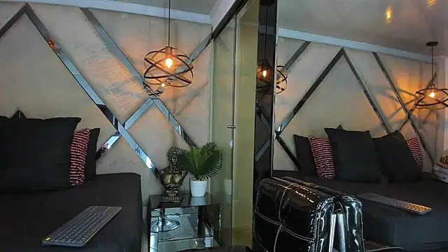 Snapshot of Liah_Grey8 chatting on February 22, 2026, 9:35 pm Liah Grey8 online show from February 22, 2026, 9:35 pm