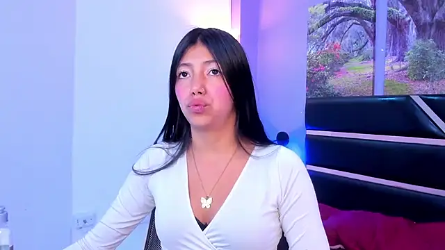 KimberlyVillaLobos online show from January 20, 2025, 11:35 am