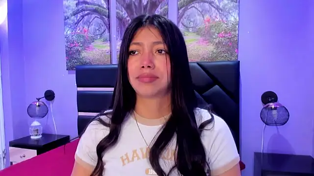 KimberlyVillaLobos online show from November 12, 2025, 11:32 am