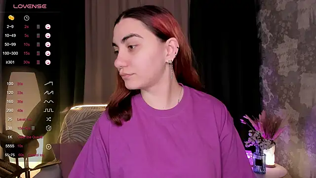 Snapshot of hannacheekss_ chatting on October 15, 2025, 2:11 am hannacheekss online show from October 15, 2025, 2:11 am