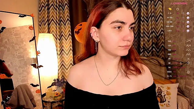 Snapshot of hannacheekss_ chatting on October 29, 2025, 6:04 am hannacheekss online show from October 29, 2025, 6:04 am