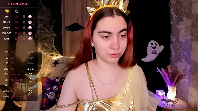 Snapshot of hannacheekss_ chatting on October 31, 2025, 2:01 am hannacheekss online show from October 31, 2025, 2:01 am