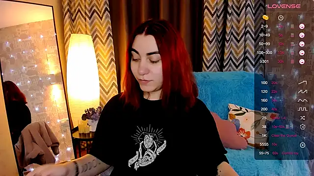 Snapshot of hannacheekss_ chatting on December 1, 2025, 2:05 am hannacheekss online show from December 1, 2025, 2:05 am